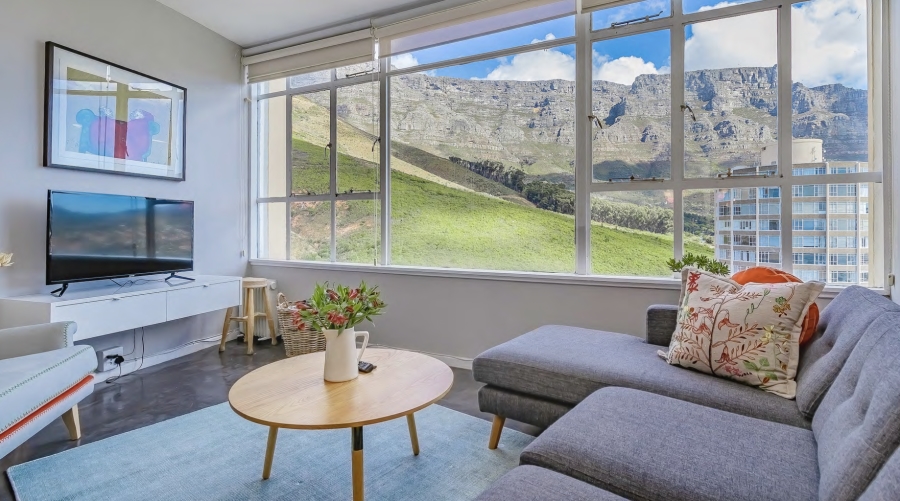 1 Bedroom Property for Sale in Vredehoek Western Cape